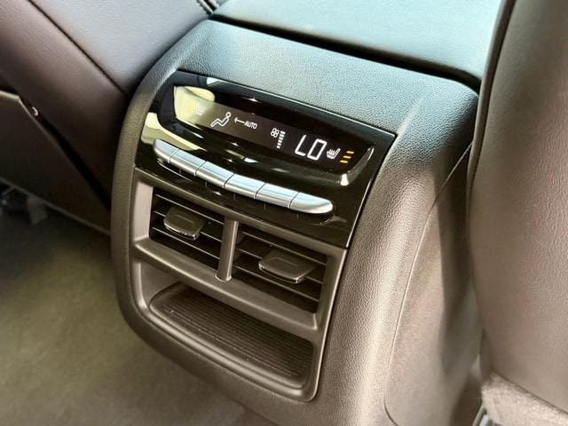 Cadillac XT5 2026 — фото автомобиля 1