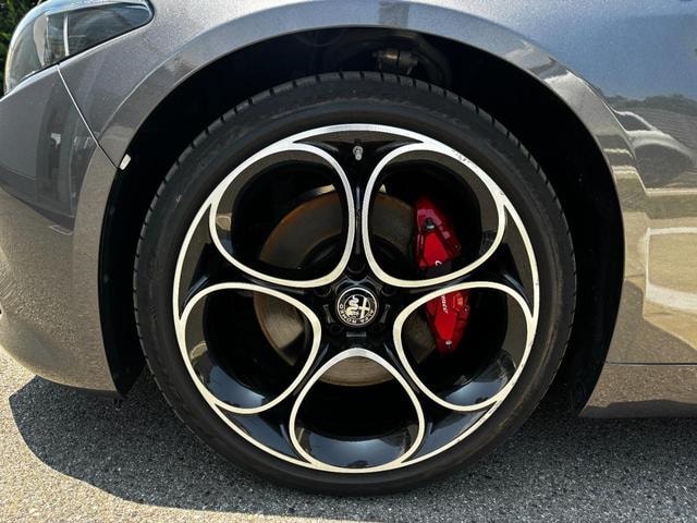 Alfa Romeo GIULIA 2023 — фото автомобиля 1