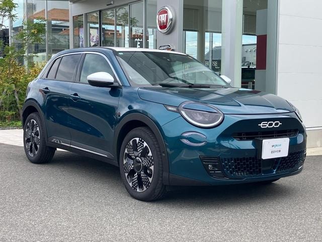 Fiat 600 HYBRID 2025 — фото автомобиля 1