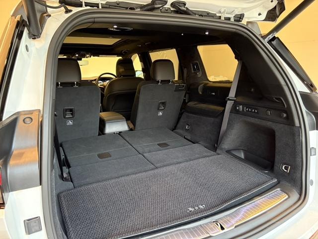 Chrysler Jeep JEEP GRAND CHEROKEE L 2023 — фото автомобиля 1