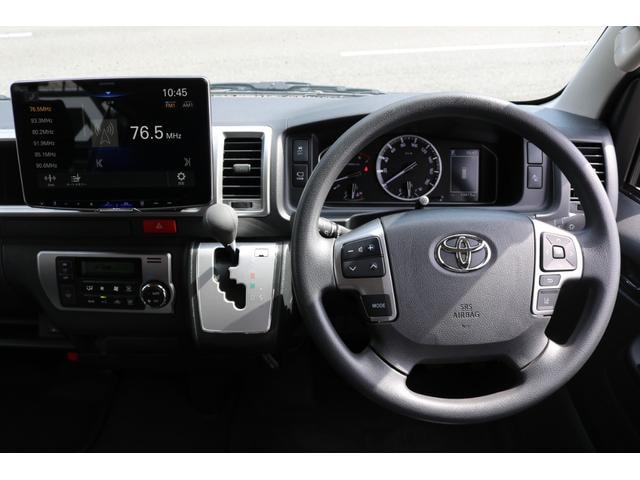 Toyota HIACE WAGON 2025 — фото автомобиля 1