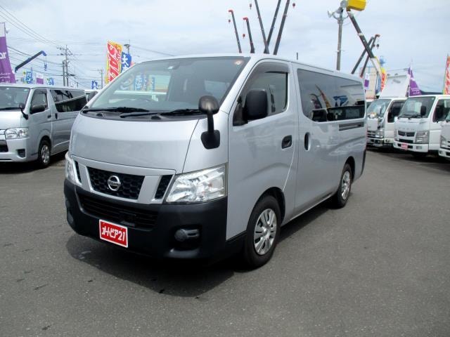 Nissan NV350CARAVAN VAN 2017 — фото автомобиля