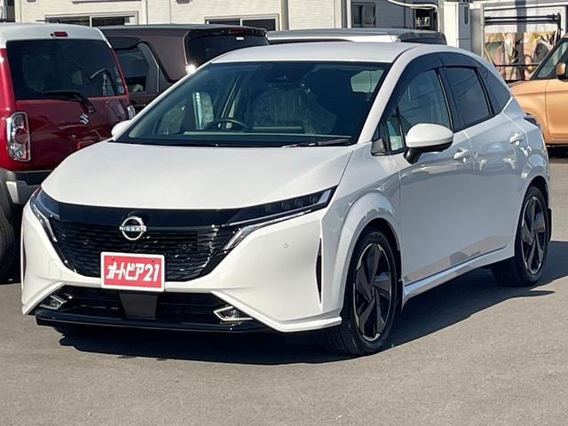 Nissan AURA 2022 — фото автомобиля 1