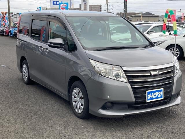 Toyota NOAH 2016 — фото автомобиля 1