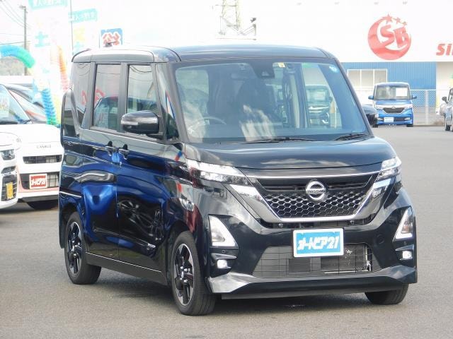 Nissan ROOX 2023 — фото автомобиля 1