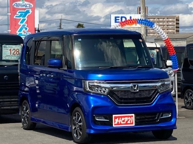 Honda N-BOX CUSTOM 2018 — фото автомобиля 1