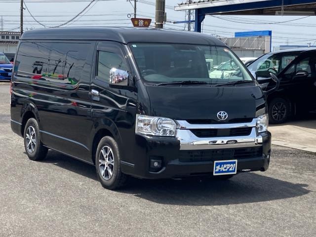 Toyota HIACE WAGON 2022 — фото автомобиля 1
