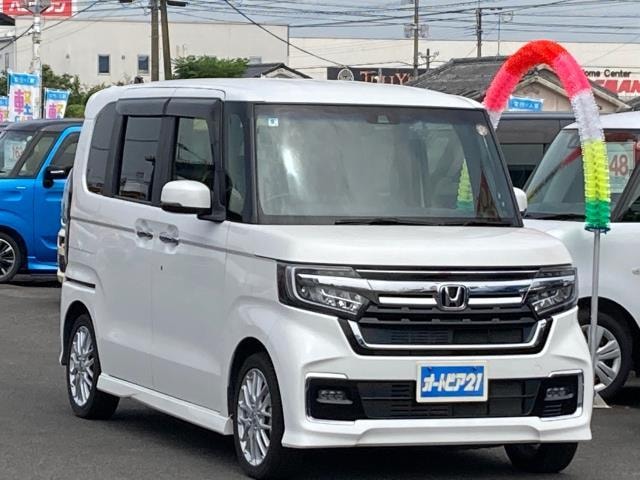 Honda N-BOX CUSTOM 2022 — фото автомобиля 1