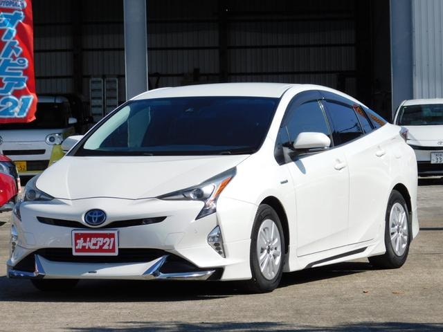 Toyota PRIUS 2016 — фото автомобиля 1