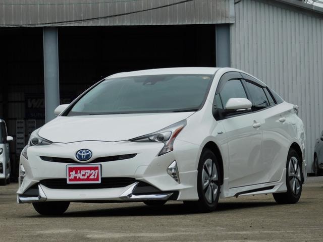 Toyota PRIUS 2016 — фото автомобиля 1