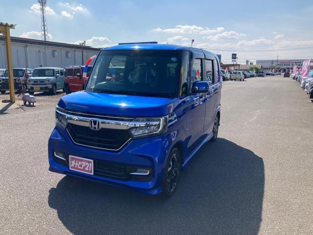 Honda N-BOX CUSTOM 2018 — фото автомобиля 1