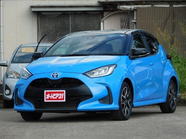 Toyota YARIS 2021 — фото автомобиля