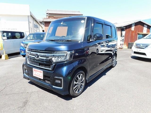 Honda N-BOX CUSTOM 2023 — фото автомобиля 1