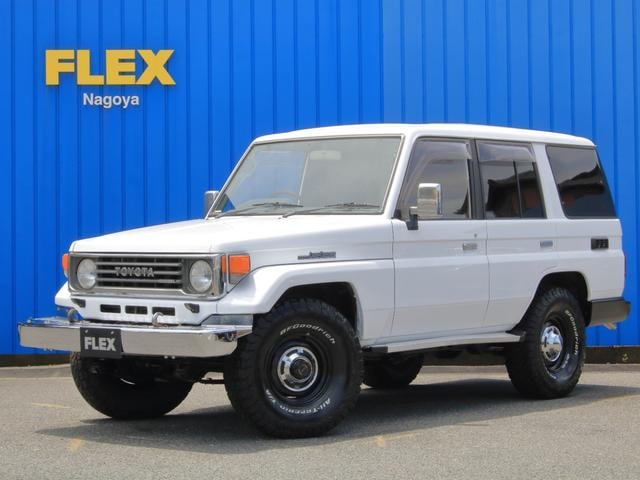 Toyota LAND CRUISER 70 1992 — фото автомобиля
