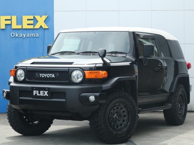 Toyota FJ CRUISER 2016 — фото автомобиля