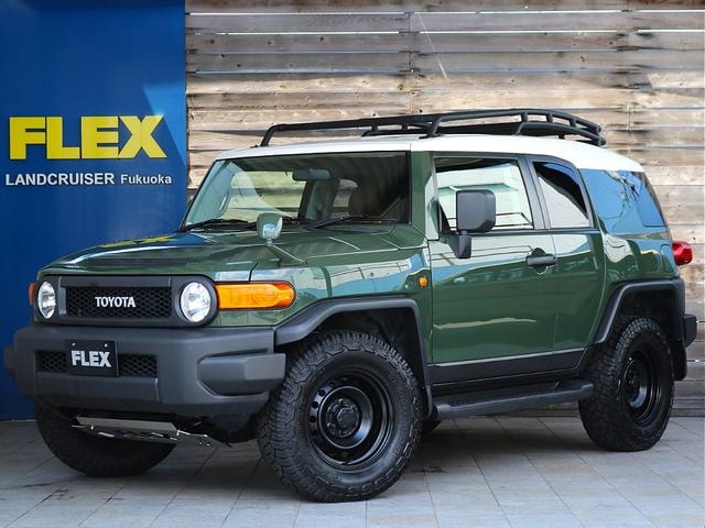 Toyota FJ CRUISER 2014 — фото автомобиля