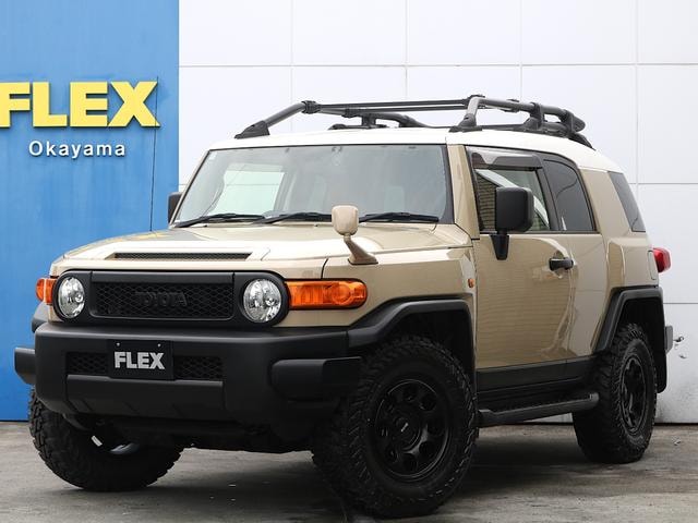 Toyota FJ CRUISER 2012 — фото автомобиля