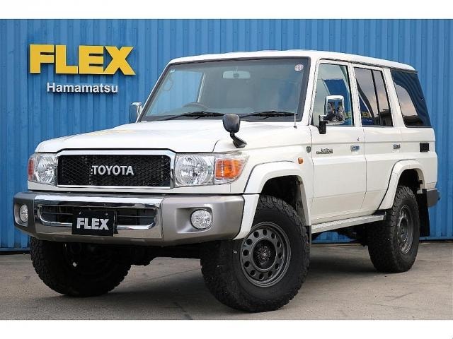 Toyota LAND CRUISER 70 2014 — фото автомобиля