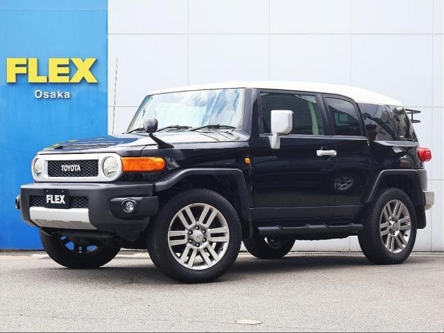 Toyota FJ CRUISER 2011 — фото автомобиля