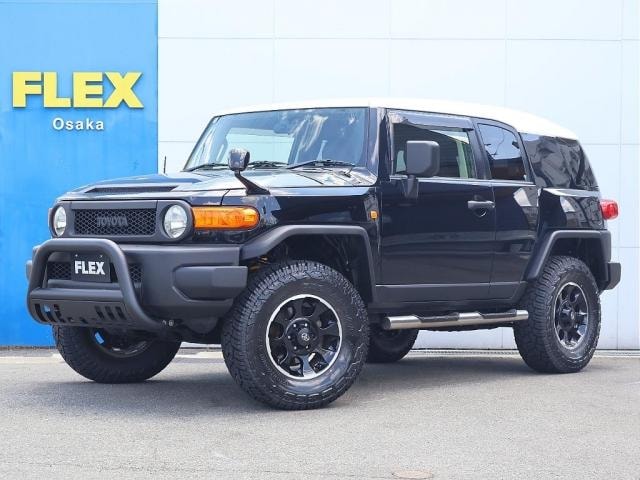 Toyota FJ CRUISER 2014 — фото автомобиля