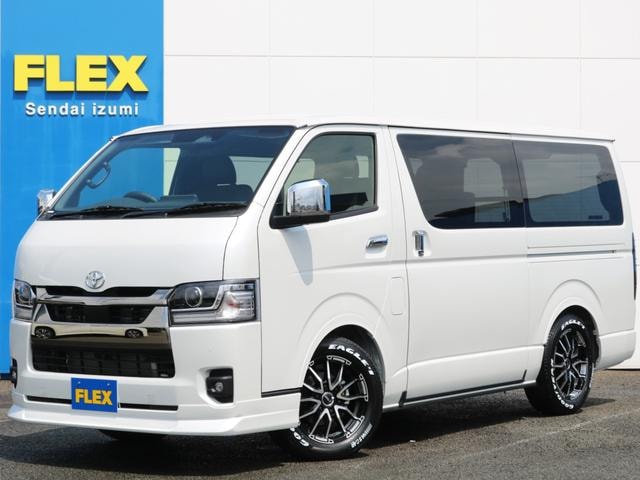 Toyota HIACE VAN 2026 — фото автомобиля 1