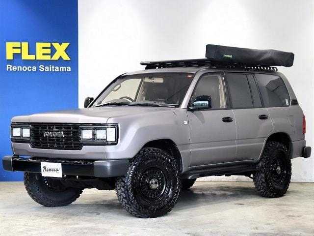 Toyota LAND CRUISER 100 2002 — фото автомобиля