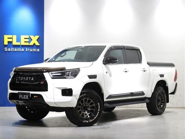Toyota HILUX 2023 — фото автомобиля