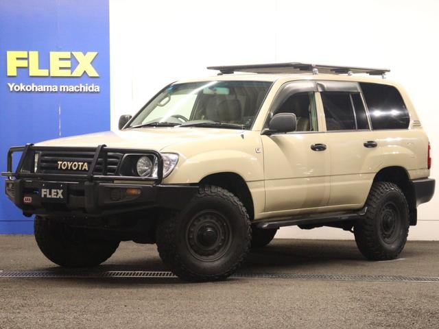 Toyota LAND CRUISER 100 2006 — фото автомобиля