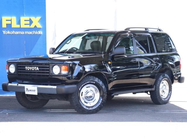 Toyota LAND CRUISER 100 2005 — фото автомобиля