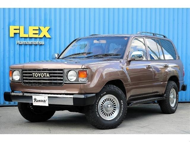 Toyota LAND CRUISER 100 2002 — фото автомобиля