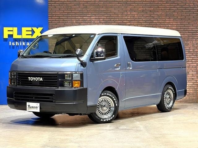 Toyota HIACE WAGON 2023 — фото автомобиля 1