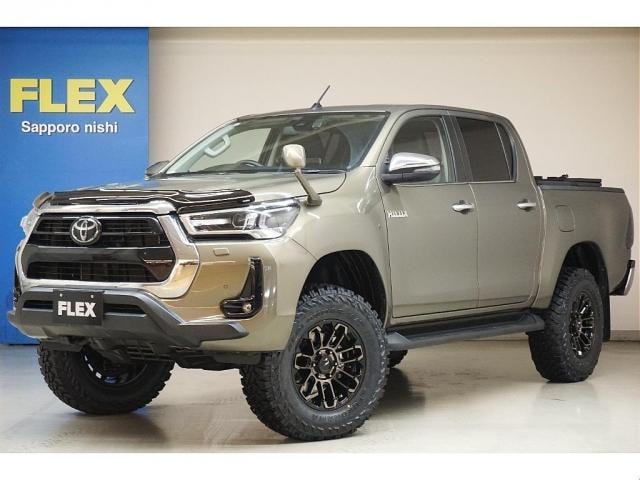 Toyota HILUX 2022 — фото автомобиля