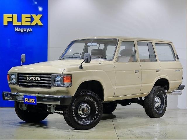 Toyota LAND CRUISER 60 1985 — фото автомобиля