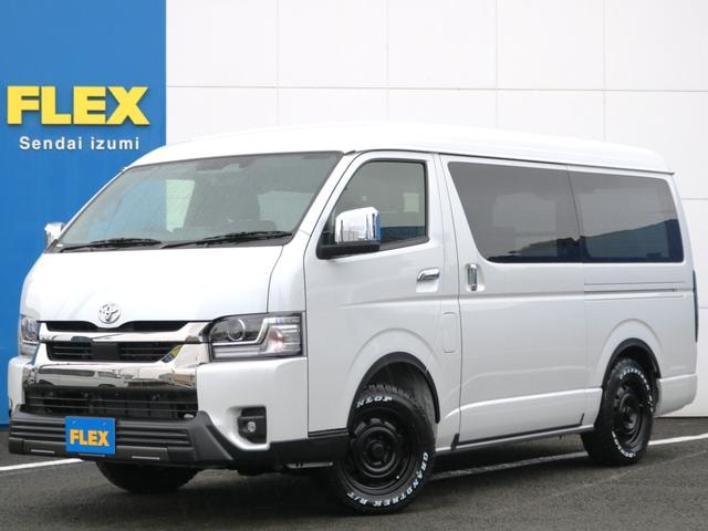 Toyota HIACE VAN 2026 — фото автомобиля