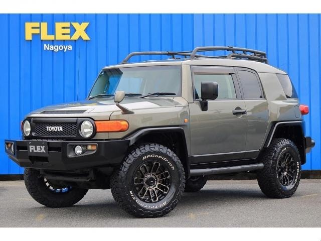 Toyota FJ CRUISER 2011 — фото автомобиля