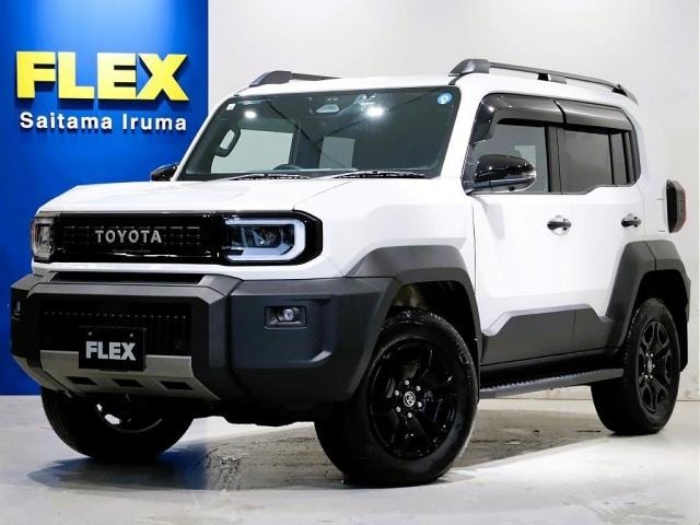 Toyota LAND CRUISER FJ 2026 — фото автомобиля