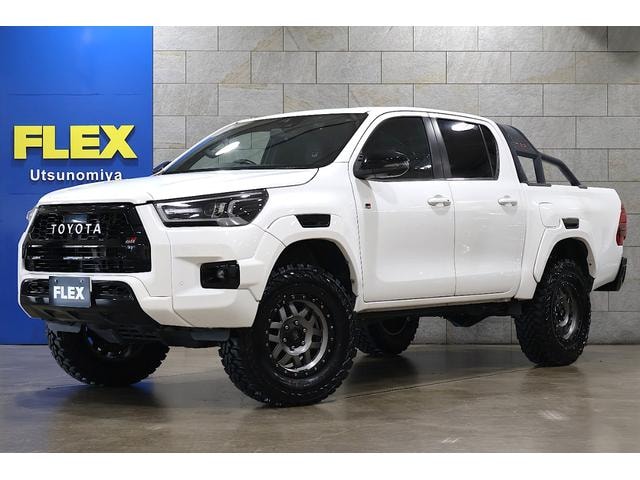 Toyota HILUX 2023 — фото автомобиля