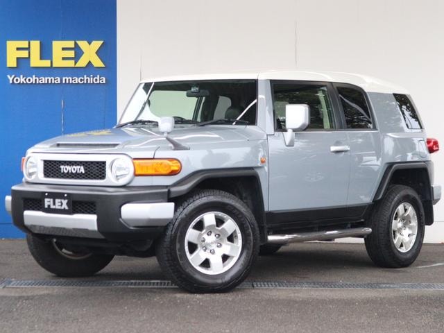 Toyota FJ CRUISER 2014 — фото автомобиля