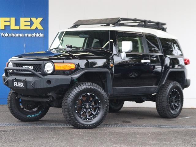 Toyota FJ CRUISER 2013 — фото автомобиля 1