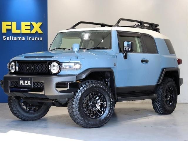 Toyota FJ CRUISER 2013 — фото автомобиля
