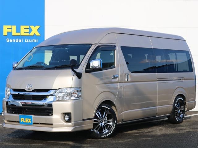 Toyota HIACE WAGON 2022 — фото автомобиля