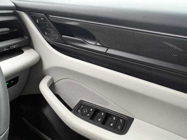 Миниатюра 32
