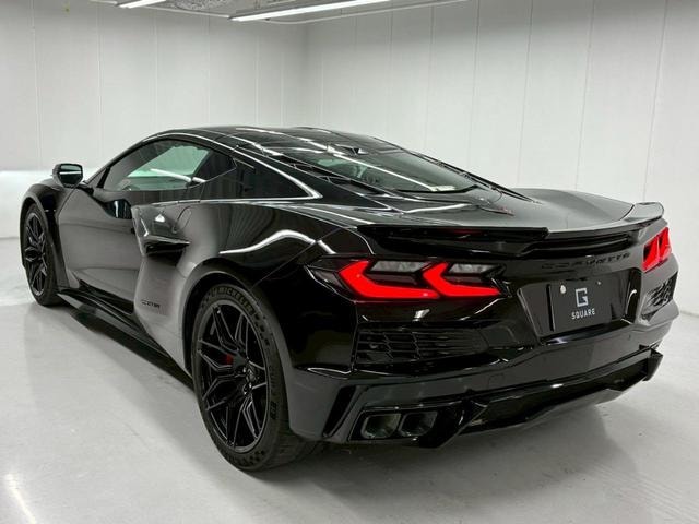 Chevrolet CORVETTE 2023 — фото автомобиля 1