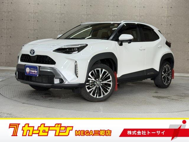 Toyota YARIS CROSS 2023 — фото автомобиля