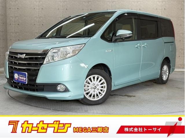 Toyota NOAH 2014 — фото автомобиля 1