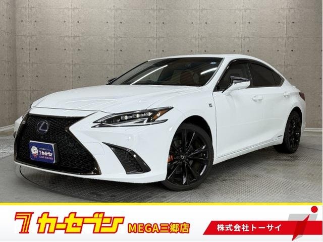 Lexus ES 2022 — фото автомобиля 1