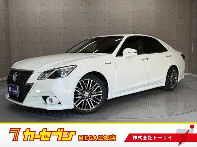 Toyota CROWN HYBRID 2013 — фото автомобиля