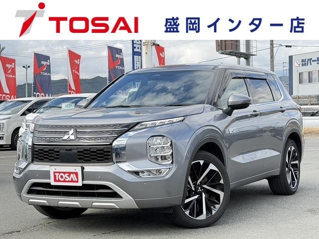 Mitsubishi OUTLANDER PHEV 2023 — фото автомобиля
