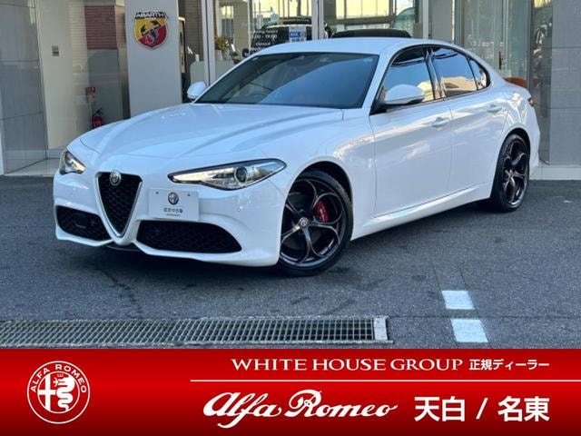 Alfa Romeo GIULIA 2022 — фото автомобиля