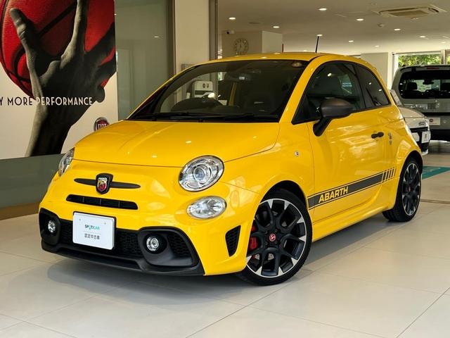 Abarth 595 2020 — фото автомобиля 1